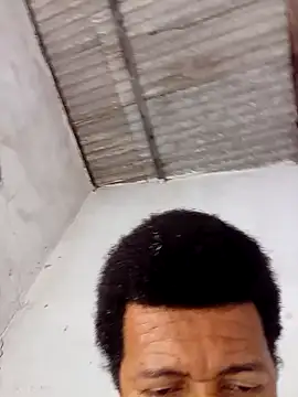 moreno25centimetro online show from February 2026 02:47:01 PM