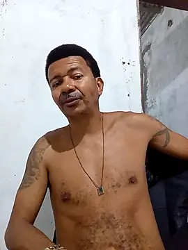 moreno25centimetro online show from March 2026 10:24:01 PM