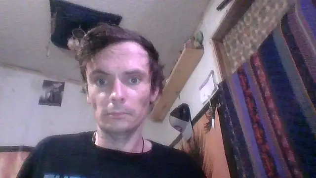 Snapshot of RichardW chatting on November 2025 07:09:01 AM RichardW online show from November 2025 07:09:01 AM