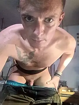 Snapshot of RichardW chatting on February 2026 05:22:02 AM RichardW online show from February 2026 05:22:02 AM