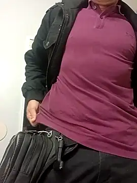 Snapshot of RichardW chatting on February 2026 06:48:01 PM RichardW online show from February 2026 06:48:01 PM