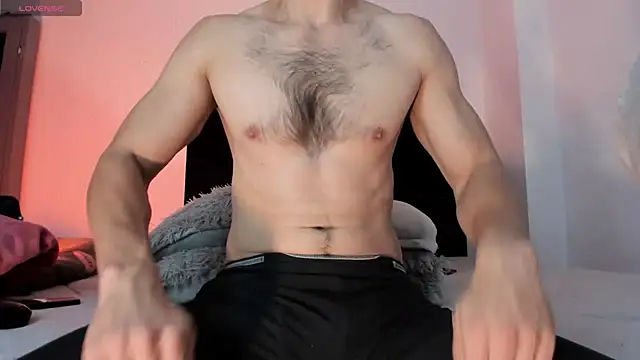 Snapshot of Enzo-wolf33 chatting on June 2026 04:12:02 PM Enzo-wolf33 online show from June 2026 04:12:02 PM