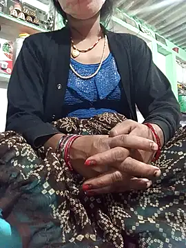 Snapshot of MISS_LOVE_001 chatting on February 2026 04:36:01 PM MISS LOVE 001 online show from February 2026 04:36:01 PM