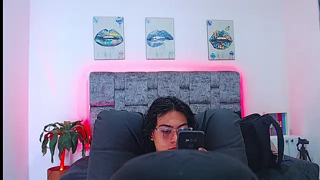 dirty model online show from September 2025 03:52:01 AM