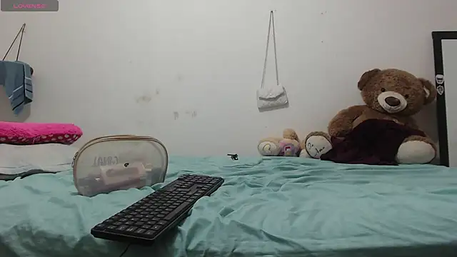 Snapshot of toxic_sweet_ chatting on February 2026 04:27:02 AM toxic sweet online show from February 2026 04:27:02 AM