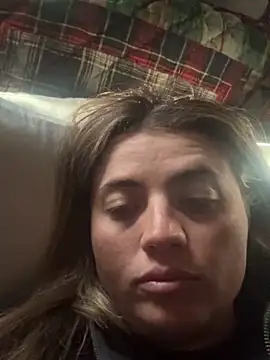 Snapshot of M1l3yD3w chatting on November 2025 09:35:02 PM M1l3yD3w online show from November 2025 09:35:02 PM