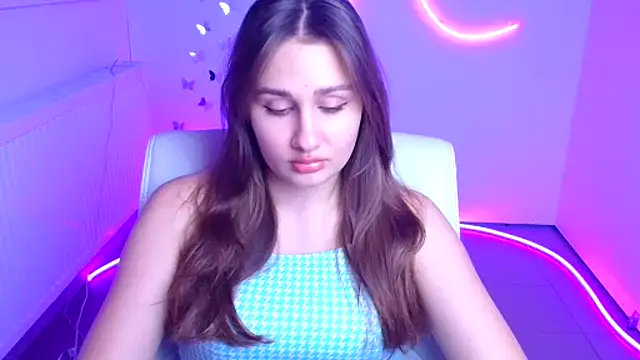 Stefanie Sweet online show from December 2025 12:45:02 PM