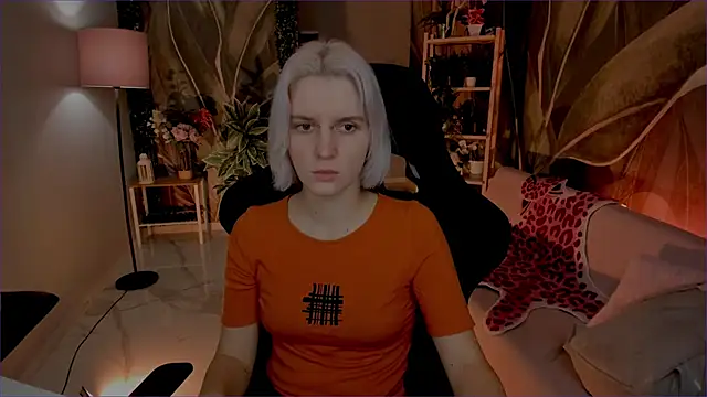 BethanyCloud online show from November 2025 05:43:01 AM