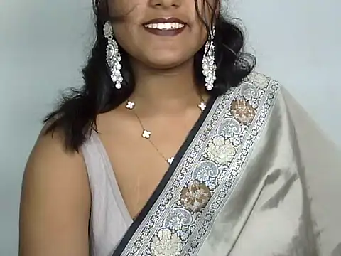 Snapshot of Cute_mikii chatting on February 2026 01:43:01 PM Cute mikii online show from February 2026 01:43:01 PM