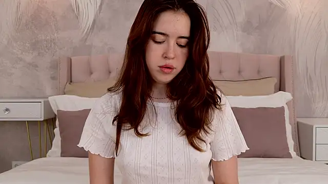 Snapshot of KimberlyBond chatting on September 2025 03:02:01 PM KimberlyBond online show from September 2025 03:02:01 PM