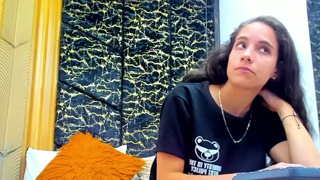 MiaCours online show from March 2026 07:15:02 PM