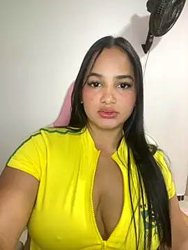 Andrea-Lu online show from October 2025 01:02:02 AM