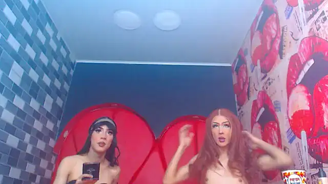 julessxcharlotte online show from December 2025 02:36:02 PM