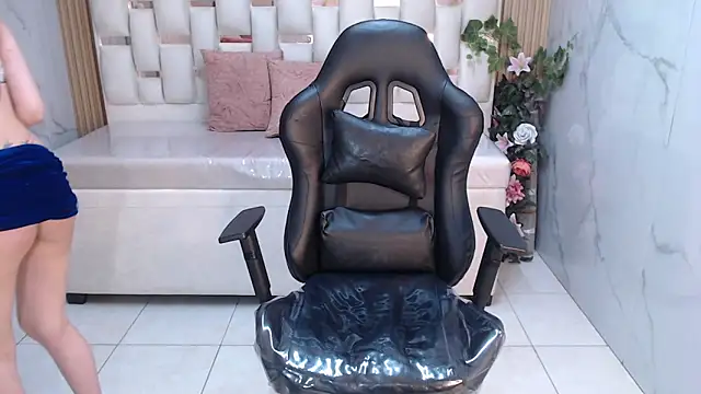 jass thompson s online show from November 2025 12:38:01 PM