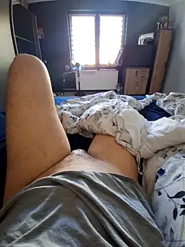 Snapshot of GrzechX chatting on October 2025 10:45:01 AM GrzechX online show from October 2025 10:45:01 AM