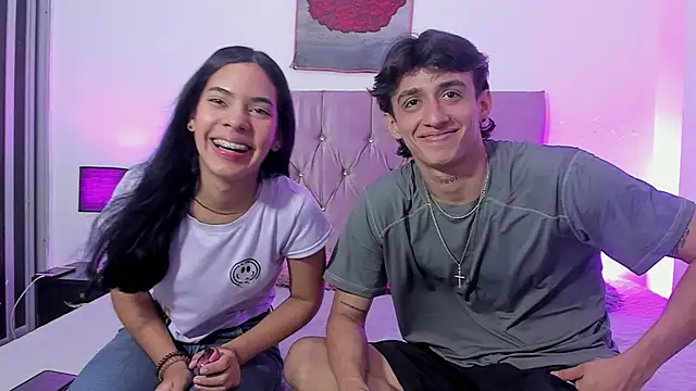 AndretiiAndCamila online show from September 2025 01:13:01 PM