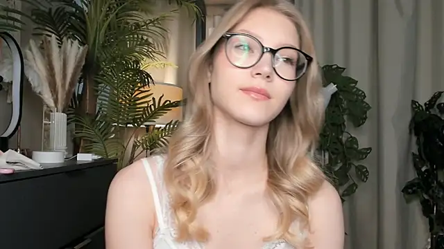 ChinBonnell online show from September 2025 05:51:02 AM