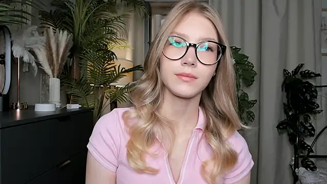 ChinBonnell online show from September 2025 05:44:02 AM