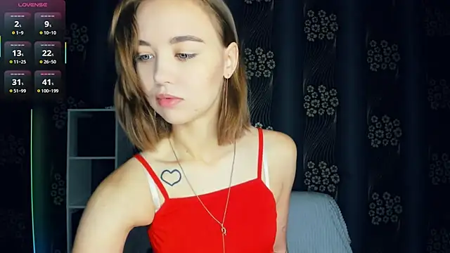 Snapshot of KayleenCurtis chatting on July 2026 04:39:02 AM KayleenCurtis online show from July 2026 04:39:02 AM