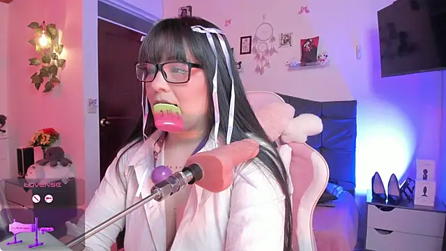 Snapshot of Fia__ chatting on October 2025 03:19:01 AM Fia online show from October 2025 03:19:01 AM