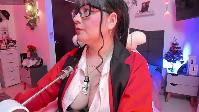 Snapshot of Fia__ chatting on November 2025 01:39:01 AM Fia online show from November 2025 01:39:01 AM