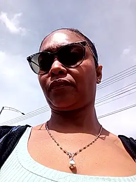 BiiancaEstradaa online show from April 2026 02:06:02 PM