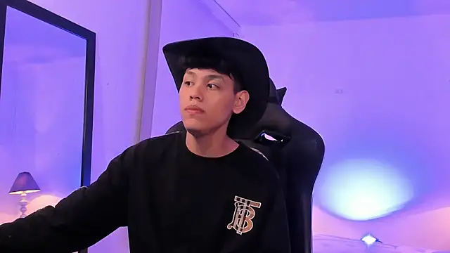 zeus blaze online show from November 2025 07:29:02 AM