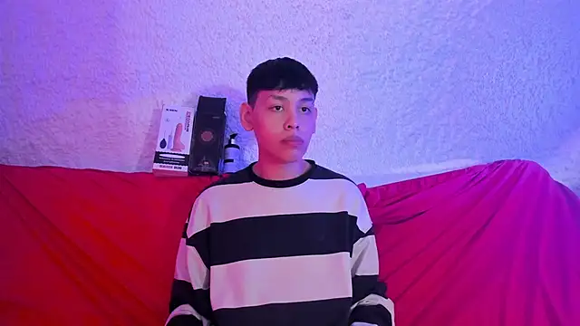 zeus blaze online show from November 2025 07:35:02 PM