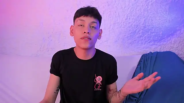 zeus blaze online show from November 2025 10:09:02 PM