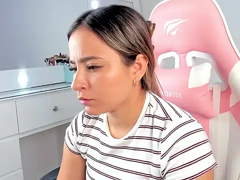 Saloome miller online show from October 2025 04:04:01 AM