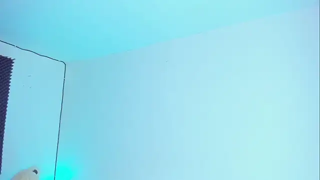 Im naho online show from April 2026 10:21:02 PM