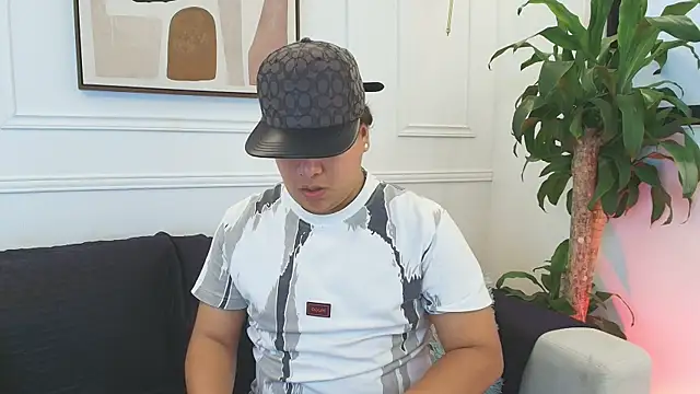 Naim Bennetsex online show from November 2025 04:29:02 PM