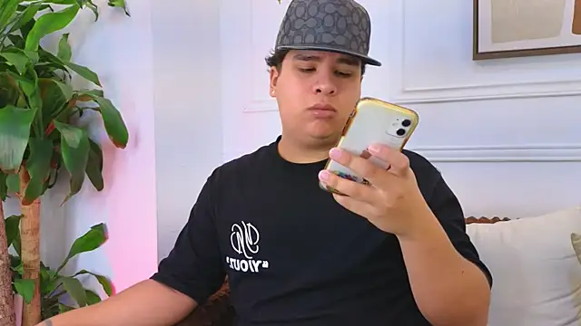 Naim Bennetsex online show from April 2026 06:38:01 PM