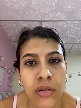 Lenapink19 online show from November 2025 10:40:01 PM