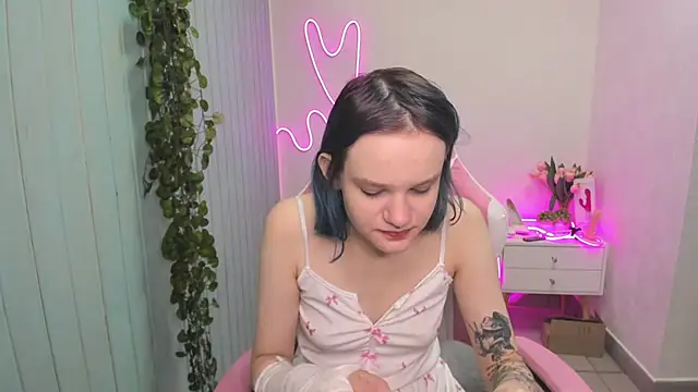 Snapshot of Elieiza_xo chatting on November 2025 02:45:02 AM Elieiza xo online show from November 2025 02:45:02 AM