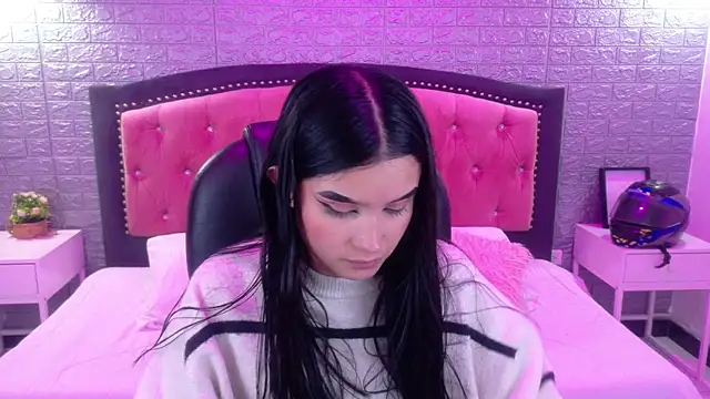 Natalie loffreda online show from January 2026 02:48:02 AM