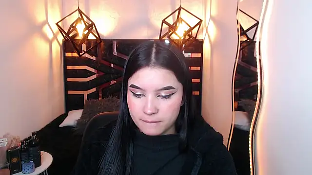 Natalie loffreda online show from April 2026 08:06:01 PM