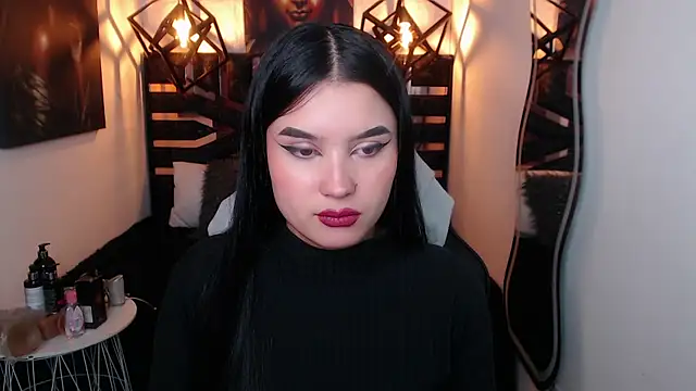 Natalie loffreda online show from April 2026 08:02:02 PM