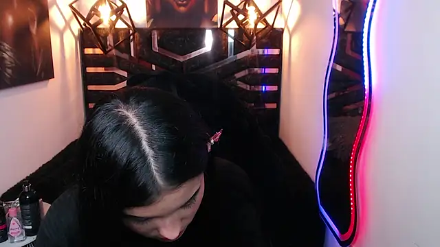 Natalie loffreda online show from April 2026 01:42:02 AM