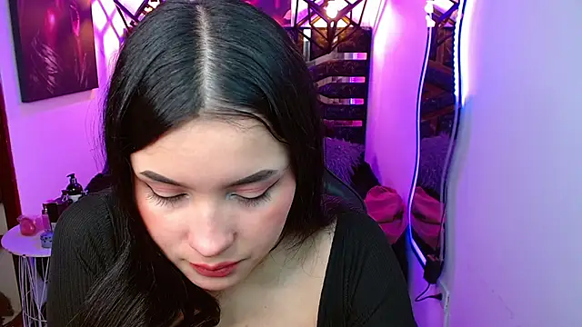 Natalie loffreda online show from June 2026 08:22:01 PM