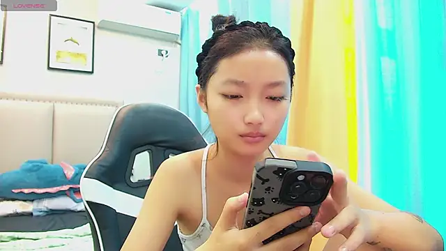 Safer-001 online show from October 2025 08:23:02 AM