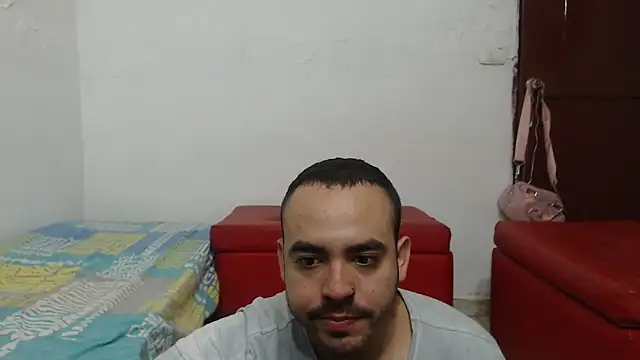 Snapshot of Ana_ThiagoxX chatting on April 2026 12:45:02 AM Ana ThiagoxX online show from April 2026 12:45:02 AM