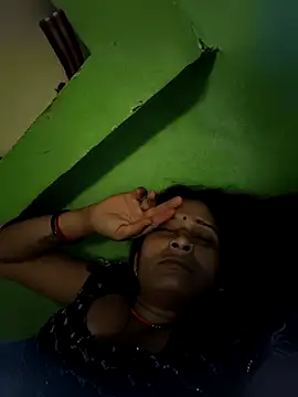 Snapshot of Hot-piuy chatting on September 2025 05:40:01 AM Hot-piuy online show from September 2025 05:40:01 AM