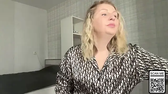 Blondie xoxoxo online show from February 2026 10:14:02 AM