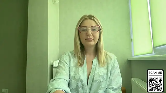 Snapshot of Blondie_xoxoxo chatting on July 2026 10:29:01 AM Blondie xoxoxo online show from July 2026 10:29:01 AM