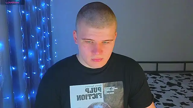 kittenmurr online show from December 2025 09:36:02 AM