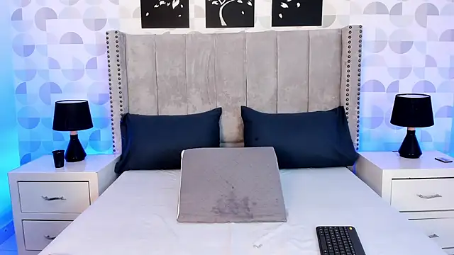 natasha moreno online show from January 2026 12:20:01 PM