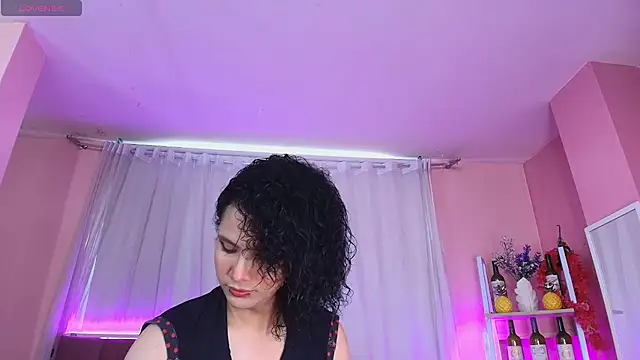 Snapshot of Alex_Tehir chatting on November 2025 11:32:02 AM Alex Tehir online show from November 2025 11:32:02 AM