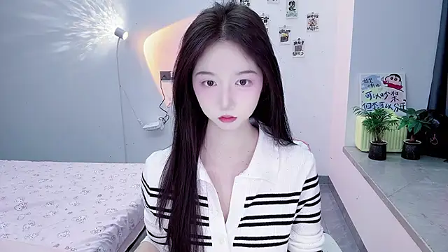 Snapshot of suger-TT chatting on October 2025 01:21:01 PM suger-TT online show from October 2025 01:21:01 PM