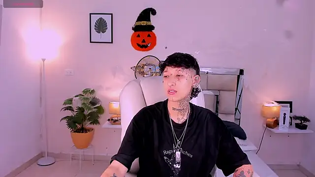 Luci Rose online show from October 2025 02:46:02 AM